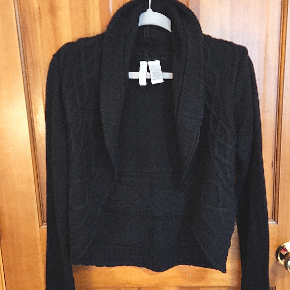 GORGEOUS BLACK CARDIGAN